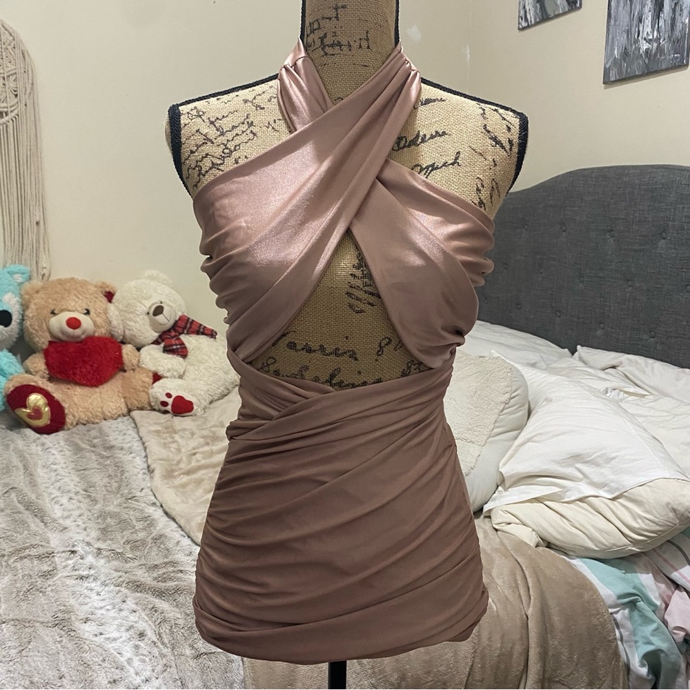 Shiny light pink bodycon dress